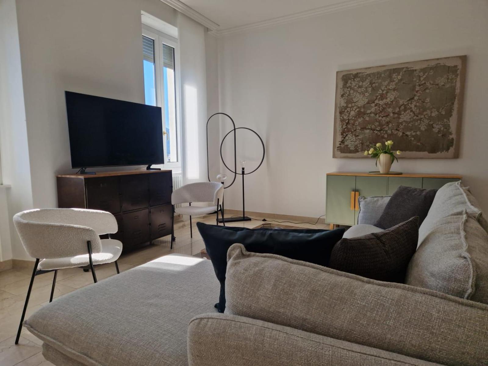 Magnolia - High Standing Floor Apartamento Locarno